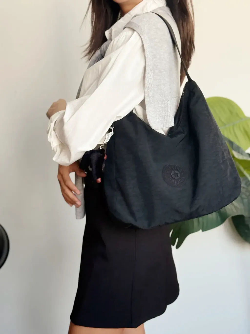JuzBeauty_JuzBeautyMalaysia_JuzPretty_Authentic_Kbeauty_Malaysia_Skin_Care_Cosmetics_Jbeauty_Health_Care_korean_streetwear_US_Luxury_KIPLING KI1756 Isidora Hobo Shoulder Bag In Black 月牙包5
