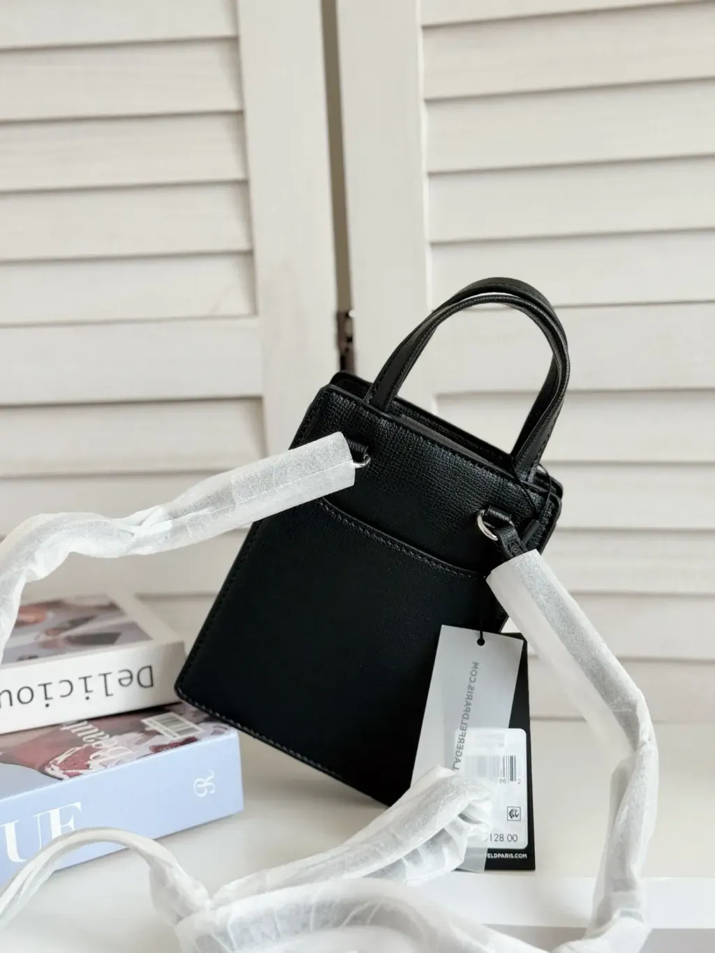 JuzBeauty_JuzBeautyMalaysia_JuzPretty_Authentic_Kbeauty_Malaysia_Skin_Care_Cosmetics_Jbeauty_Health_Care_korean_streetwear_US_Luxury_KARL LAGERFELD LH0EU1BK Paris Maybelle Phone Crossbody Bag In Black 琴谱包 7