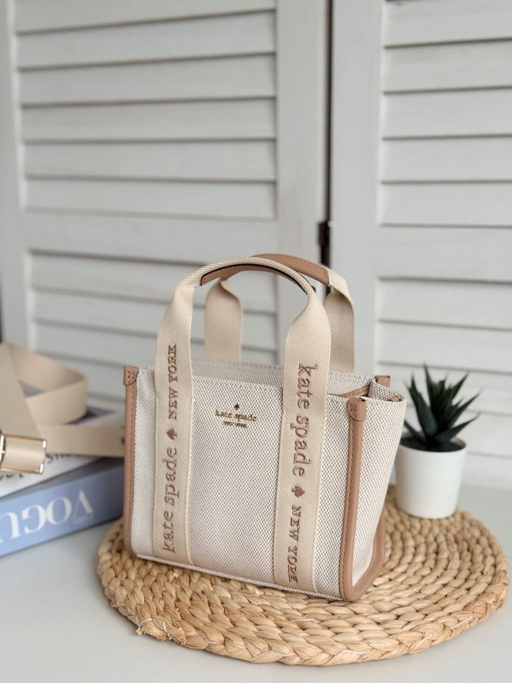 JuzBeauty_JuzBeautyMalaysia_JuzPretty_Authentic_Kbeauty_Malaysia_Skin_Care_Cosmetics_Jbeauty_Health_Care_korean_streetwear_US_Luxury_KATE SPADE KL062 Kip Canvas Mini Tote In Light Fawn 托特包6