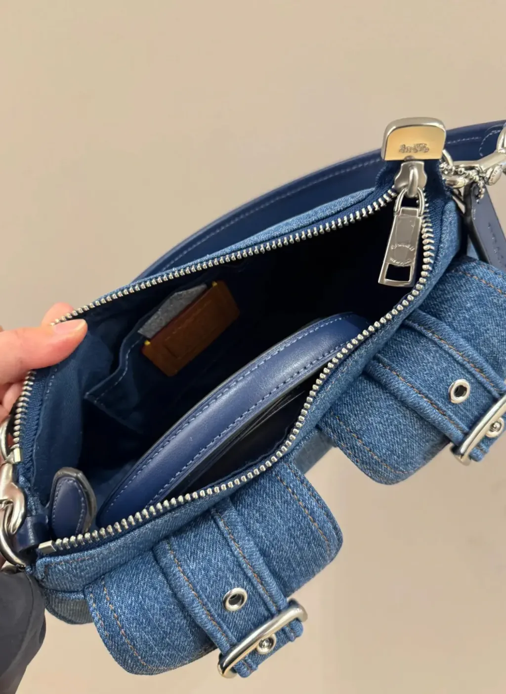 JuzBeauty_JuzBeautyMalaysia_JuzPretty_Authentic_Kbeauty_Malaysia_Skin_Care_Cosmetics_Jbeauty_Health_Care_korean_streetwear_US_Luxury_COACH CAK44 Ashton Bag In Denim 法棍包12