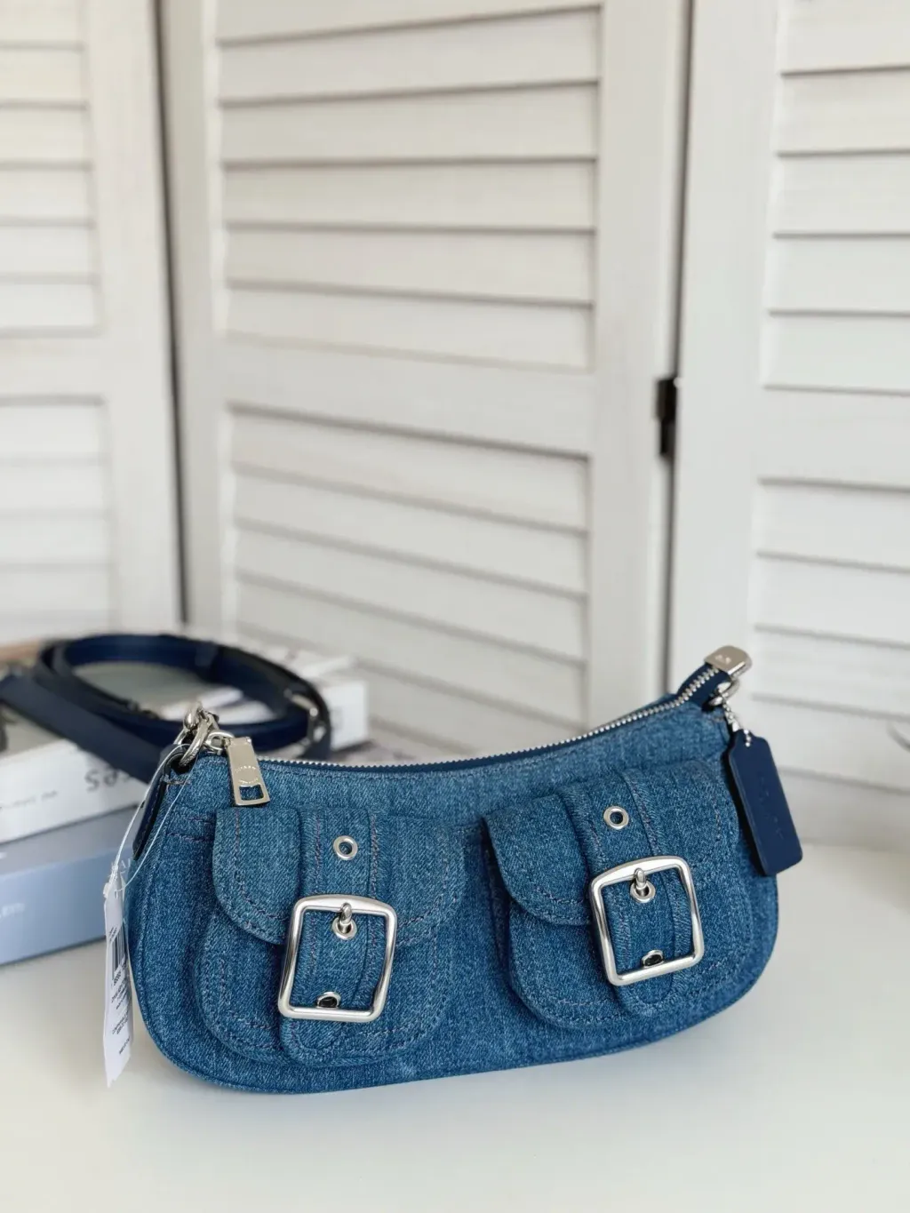 JuzBeauty_JuzBeautyMalaysia_JuzPretty_Authentic_Kbeauty_Malaysia_Skin_Care_Cosmetics_Jbeauty_Health_Care_korean_streetwear_US_Luxury_COACH CAK44 Ashton Bag In Denim 法棍包7