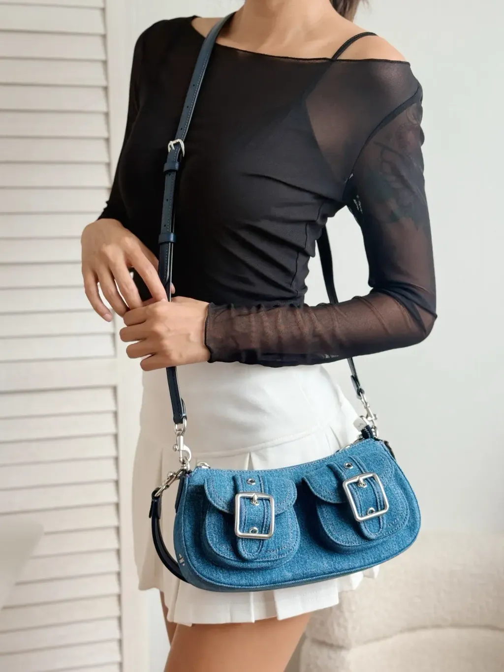 JuzBeauty_JuzBeautyMalaysia_JuzPretty_Authentic_Kbeauty_Malaysia_Skin_Care_Cosmetics_Jbeauty_Health_Care_korean_streetwear_US_Luxury_COACH CAK44 Ashton Bag In Denim 法棍包3