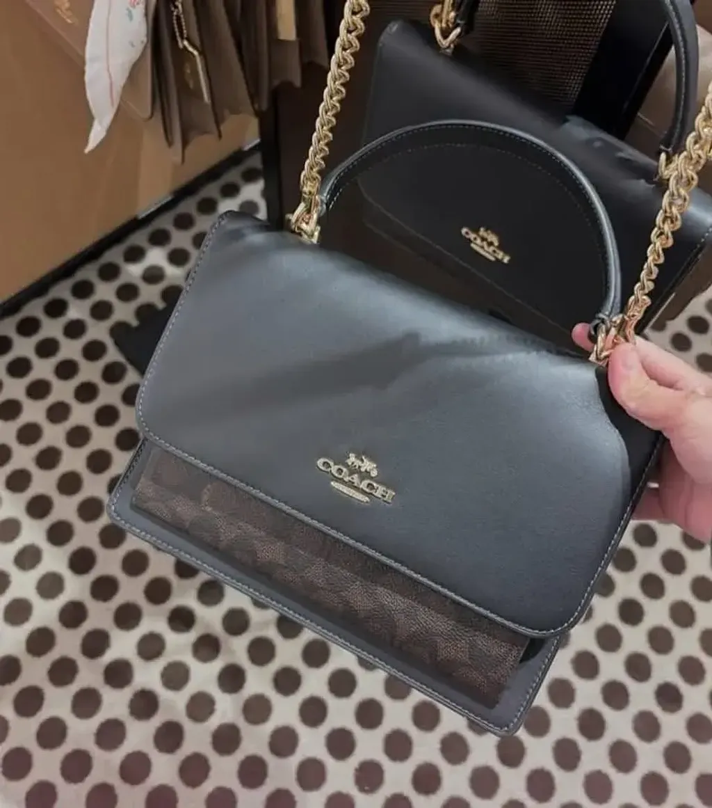 JuzBeauty_JuzBeautyMalaysia_JuzPretty_Authentic_Kbeauty_Malaysia_Skin_Care_Cosmetics_Jbeauty_Health_Care_korean_streetwear_US_Luxury_COACH CY687 Klare Top Handle Bag In Signature Canvas In Walnut Black 风琴包8