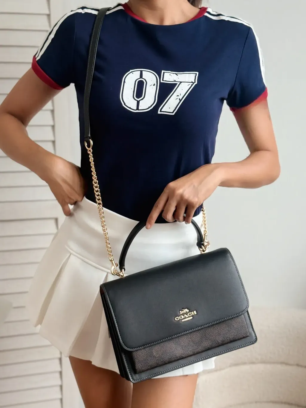 JuzBeauty_JuzBeautyMalaysia_JuzPretty_Authentic_Kbeauty_Malaysia_Skin_Care_Cosmetics_Jbeauty_Health_Care_korean_streetwear_US_Luxury_COACH CY687 Klare Top Handle Bag In Signature Canvas In Walnut Black 风琴包1