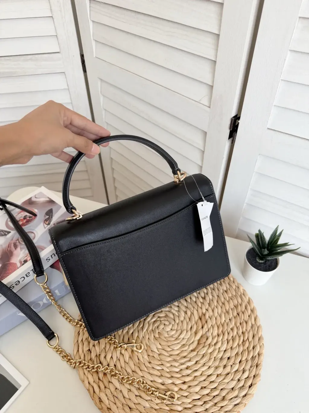 JuzBeauty_JuzBeautyMalaysia_JuzPretty_Authentic_Kbeauty_Malaysia_Skin_Care_Cosmetics_Jbeauty_Health_Care_korean_streetwear_US_Luxury_COACH CY687 Klare Top Handle Bag In Signature Canvas In Walnut Black 风琴包5