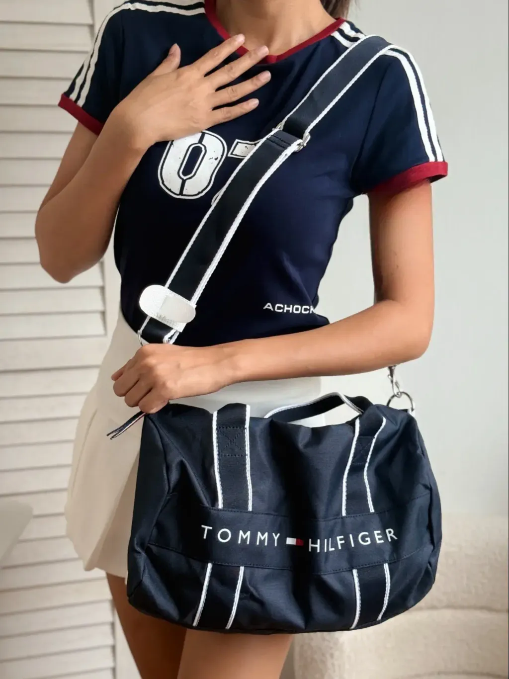 JuzBeauty_JuzBeautyMalaysia_JuzPretty_Authentic_Kbeauty_Malaysia_Skin_Care_Cosmetics_Jbeauty_Health_Care_korean_streetwear_US_Luxury_TOMMY HILFIGER DH98317307 Duffle Gym:travel Bag In Navy 旅行包1