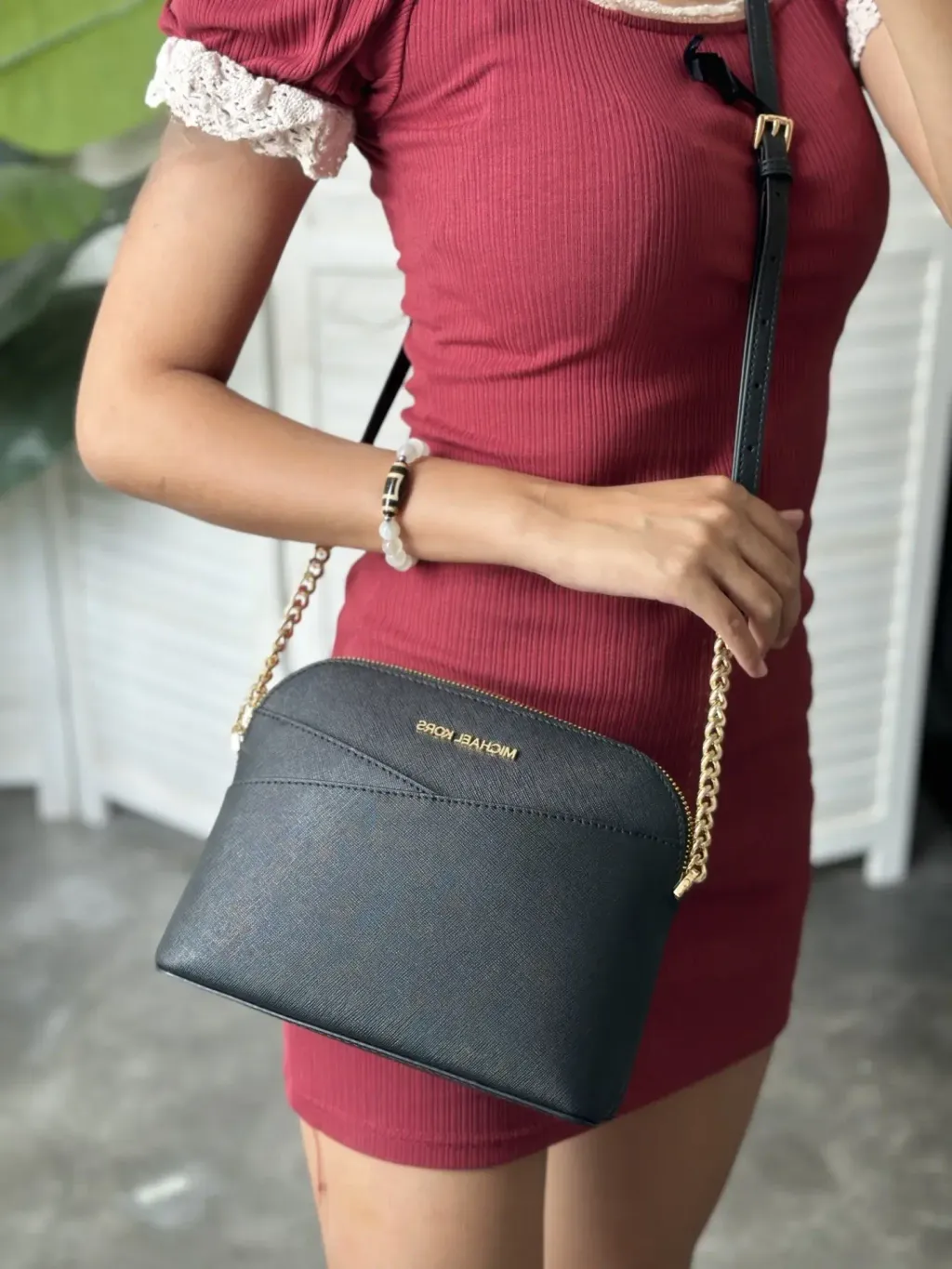 JuzBeauty_JuzBeautyMalaysia_JuzPretty_Authentic_Kbeauty_Malaysia_Skin_Care_Cosmetics_Jbeauty_Health_Care_korean_streetwear_US_Luxury_MICHAEL KORS 35F1GTVC6T Jet Set Travel Medium Dome Crossbody Bag 贝壳包3