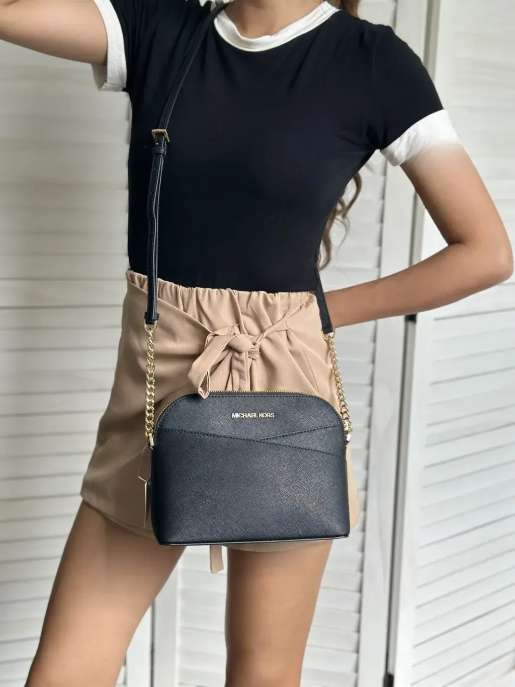 JuzBeauty_JuzBeautyMalaysia_JuzPretty_Authentic_Kbeauty_Malaysia_Skin_Care_Cosmetics_Jbeauty_Health_Care_korean_streetwear_US_Luxury_MICHAEL KORS 35F1GTVC6T Jet Set Travel Medium Dome Crossbody Bag 贝壳包2