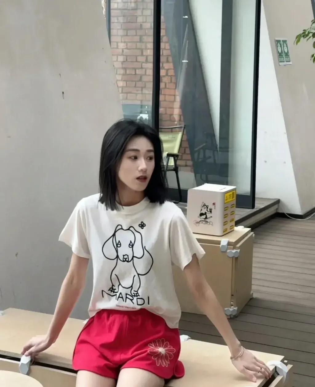JuzBeauty-JuzBeautyMalaysia-JuzPretty-Authentic-Kbeauty-Malaysia-Skin-Care-Cosmetics-Jbeauty-Health-Care-korean-streetwear-MARDI MERCREDI Tshirt Ddanji Ch02 Tee 上衣3
