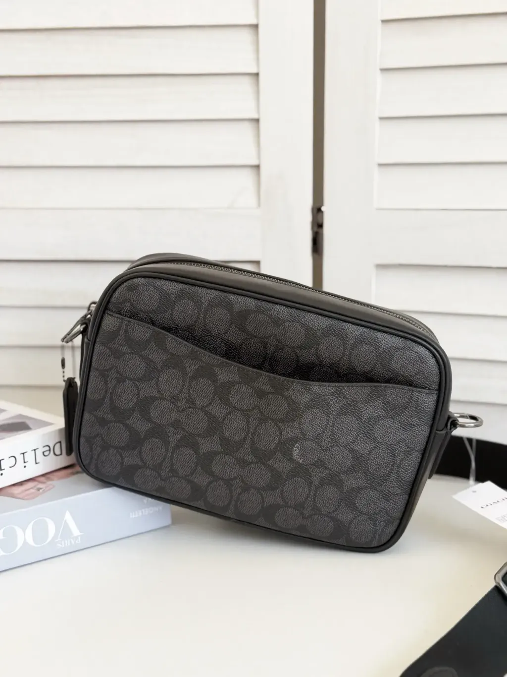JuzBeauty_JuzBeautyMalaysia_JuzPretty_Authentic_Kbeauty_Malaysia_Skin_Care_Cosmetics_Jbeauty_Health_Care_korean_streetwear_US_Luxury_COACH CZ401 Elias Crossbody In Signature Canvas Qb Charcoal 男款相机包1