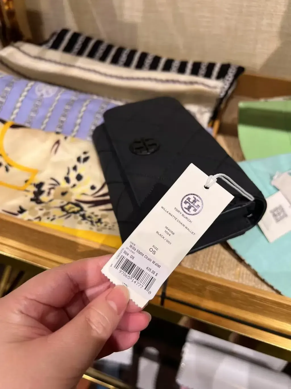 JuzBeauty_JuzBeautyMalaysia_JuzPretty_Authentic_Kbeauty_Malaysia_Skin_Care_Cosmetics_Jbeauty_Health_Care_korean_streetwear_US_Luxury_Tory Burch 150059 Willa Matte Chain Wallet in Black WOC 斜挎包7