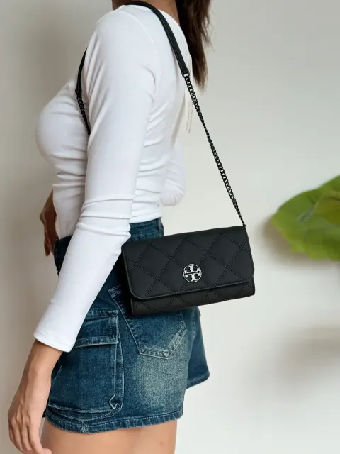 JuzBeauty_JuzBeautyMalaysia_JuzPretty_Authentic_Kbeauty_Malaysia_Skin_Care_Cosmetics_Jbeauty_Health_Care_korean_streetwear_US_Luxury_Tory Burch 150059 Willa Matte Chain Wallet in Black WOC 斜挎包2