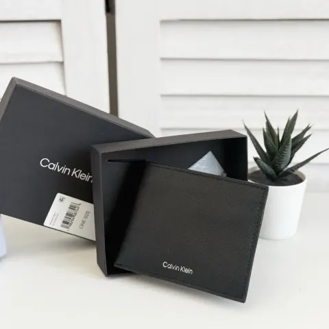 JuzBeauty_JuzBeautyMalaysia_JuzPretty_Authentic_Kbeauty_Malaysia_Skin_Care_Cosmetics_Jbeauty_Health_Care_korean_streetwear_US_Luxury_CALVIN KLEIN SP40603827 Men Wallet In Black 男款钱包8