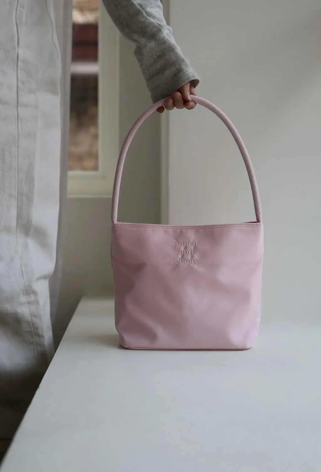 JuzBeauty-JuzBeautyMalaysia-JuzPretty-Authentic-Kbeauty-Malaysia-Skin-Care-Cosmetics-Jbeauty-Health-Care-korean-streetwear-MUCU AND EBONY Nearest Bag 两用尼龙包2