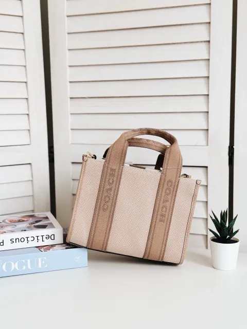 JuzBeauty_JuzBeautyMalaysia_JuzPretty_Authentic_Kbeauty_Malaysia_Skin_Care_Cosmetics_Jbeauty_Health_Care_korean_streetwear_US_Luxury_COACH CAK94 Smith Tote Bag 24 In Dark Natural Multi 托特包3.webp