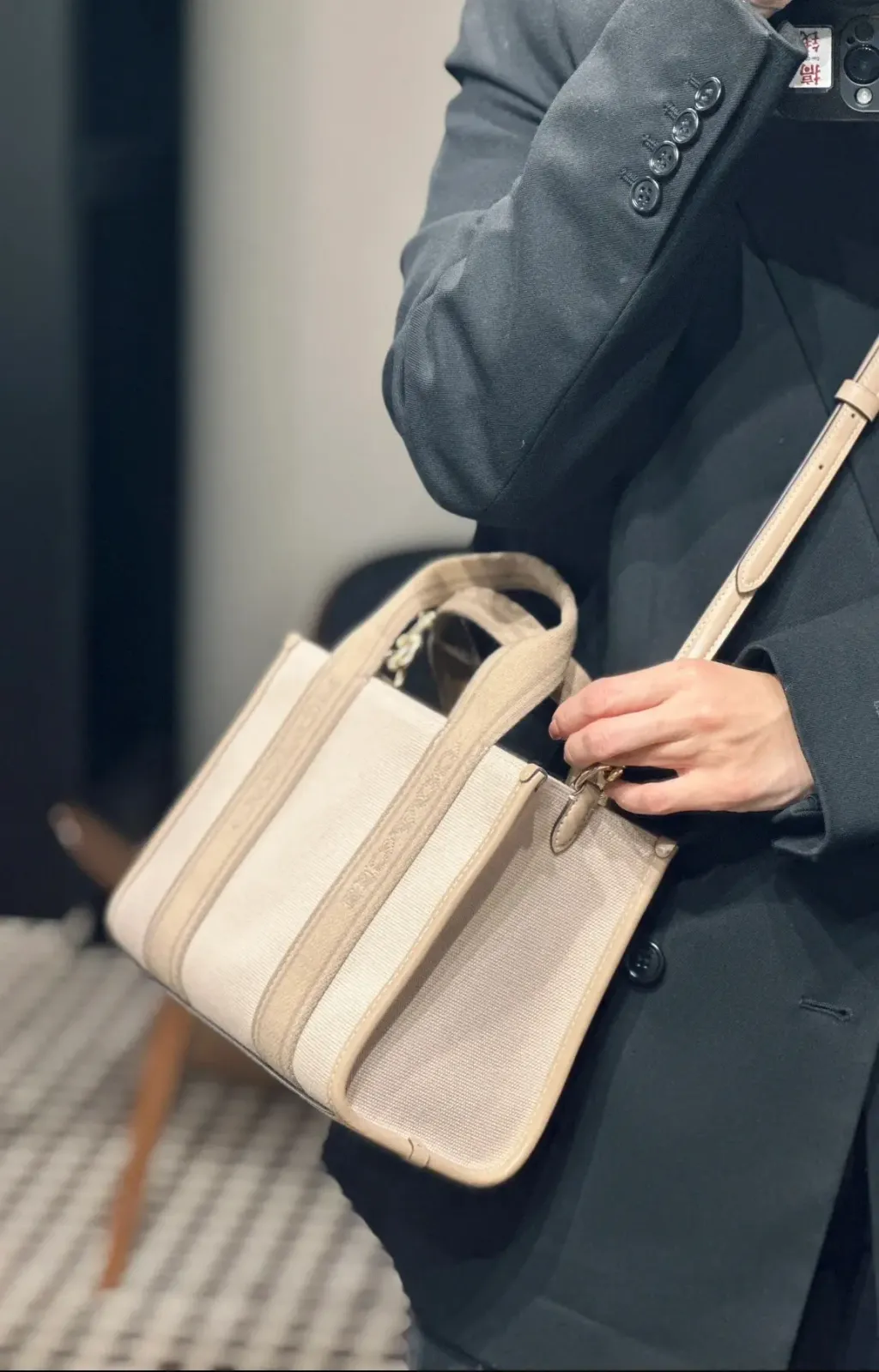 JuzBeauty_JuzBeautyMalaysia_JuzPretty_Authentic_Kbeauty_Malaysia_Skin_Care_Cosmetics_Jbeauty_Health_Care_korean_streetwear_US_Luxury_COACH CAK94 Smith Tote Bag 24 In Dark Natural Multi 托特包4.webp