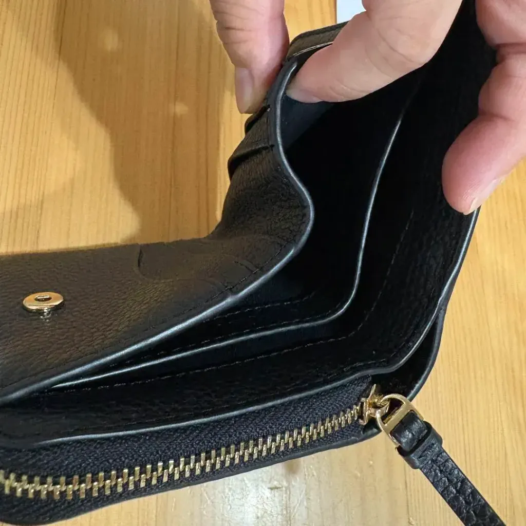 JuzBeauty_JuzBeautyMalaysia_JuzPretty_Authentic_Kbeauty_Malaysia_Skin_Care_Cosmetics_Jbeauty_Health_Care_korean_streetwear_US_Luxury_TORY BURCH 146463 Thea Bifold Wallet In Black 钱包7