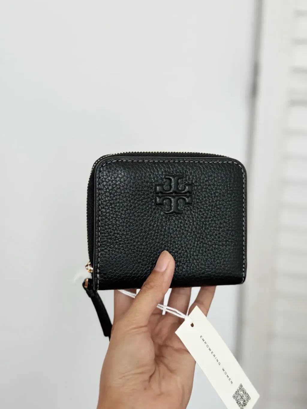 JuzBeauty_JuzBeautyMalaysia_JuzPretty_Authentic_Kbeauty_Malaysia_Skin_Care_Cosmetics_Jbeauty_Health_Care_korean_streetwear_US_Luxury_TORY BURCH 146463 Thea Bifold Wallet In Black 钱包4