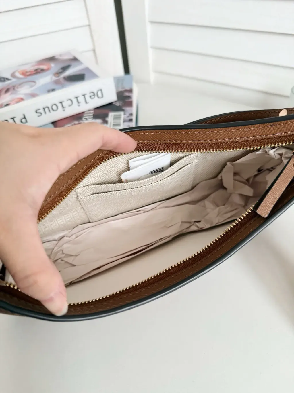 JuzBeauty_JuzBeautyMalaysia_JuzPretty_Authentic_Kbeauty_Malaysia_Skin_Care_Cosmetics_Jbeauty_Health_Care_korean_streetwear_US_Luxury_TORY BURCH 171577 Emerson Shoulder Bag In Moose 腋下包6