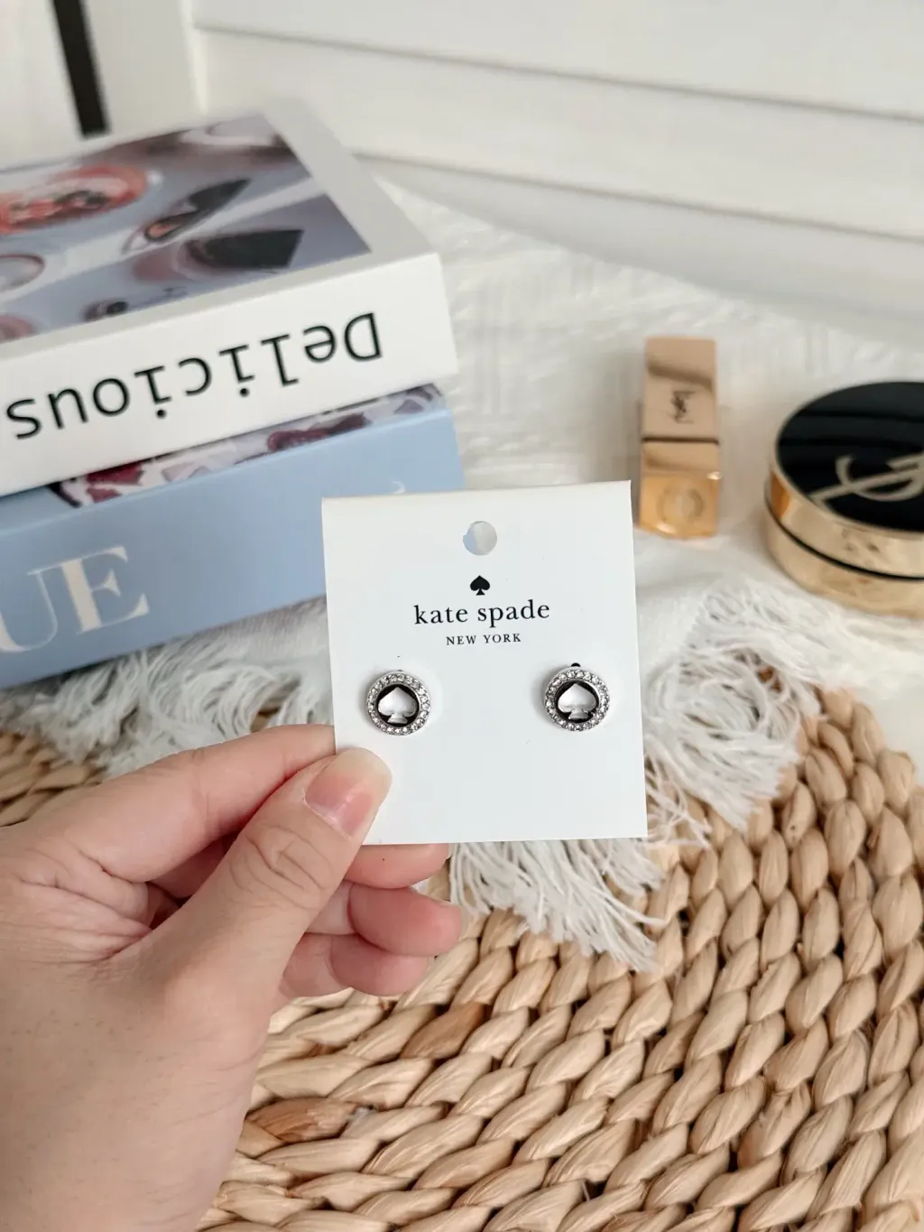 JuzBeauty_JuzBeautyMalaysia_JuzPretty_Authentic_Kbeauty_Malaysia_Skin_Care_Cosmetics_Jbeauty_Health_Care_korean_streetwear_US_Luxury_KATE SPADE Q023 C2466 Signature Earring In Gold:Silver 耳针5