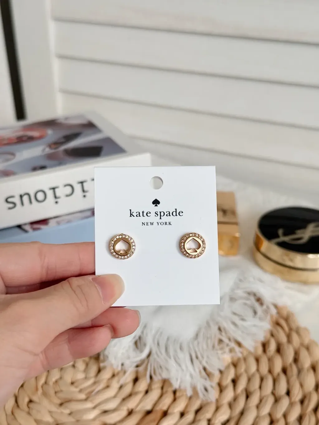 JuzBeauty_JuzBeautyMalaysia_JuzPretty_Authentic_Kbeauty_Malaysia_Skin_Care_Cosmetics_Jbeauty_Health_Care_korean_streetwear_US_Luxury_KATE SPADE Q023 C2466 Signature Earring In Gold:Silver 耳针2
