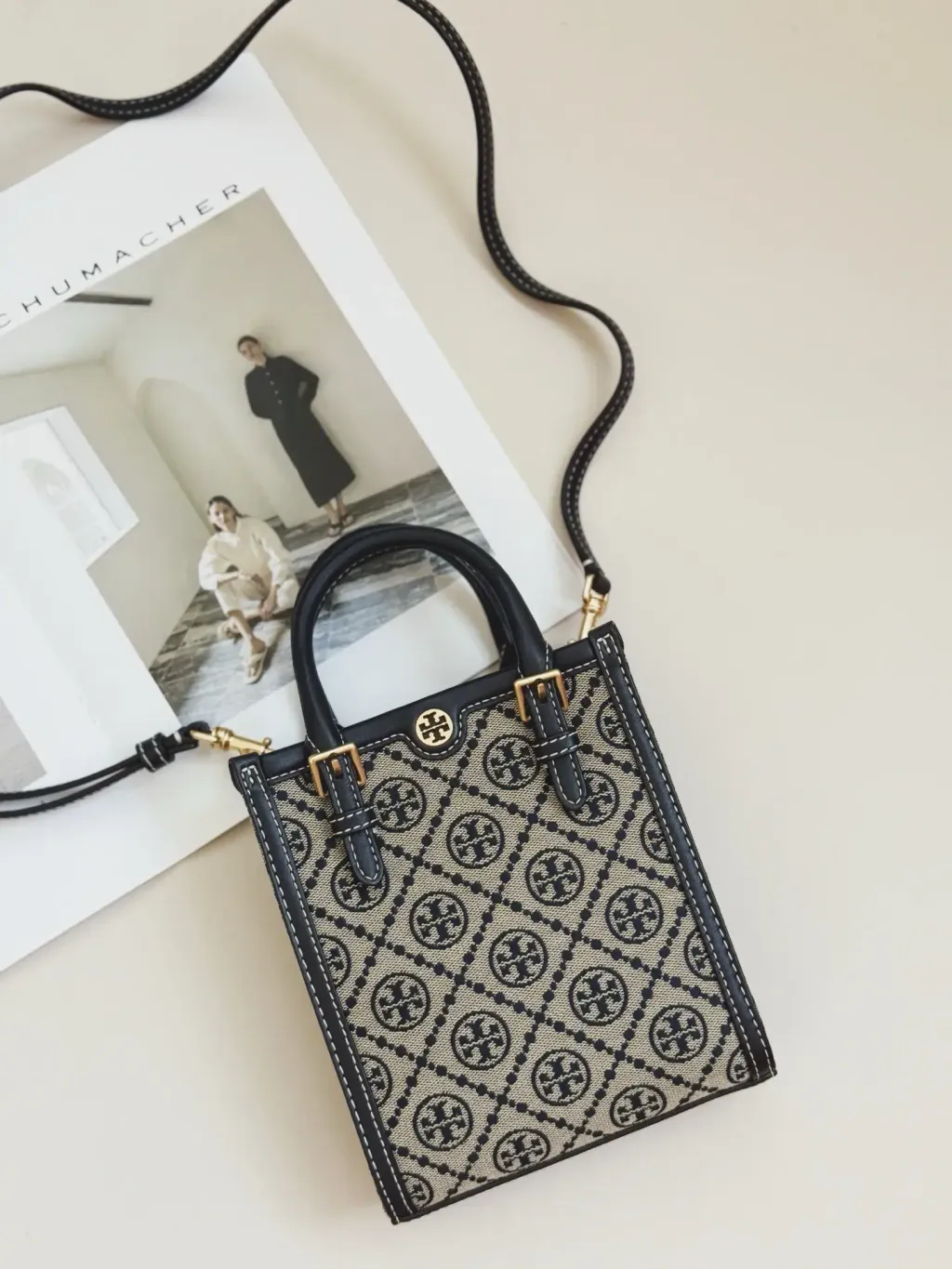 JuzBeauty_JuzBeautyMalaysia_JuzPretty_Authentic_Kbeauty_Malaysia_Skin_Care_Cosmetics_Jbeauty_Health_Care_korean_streetwear_US_Luxury_TORY BURCH 87146 T Monogram Jacquard Mini Tote Bag In Navy 托特包11