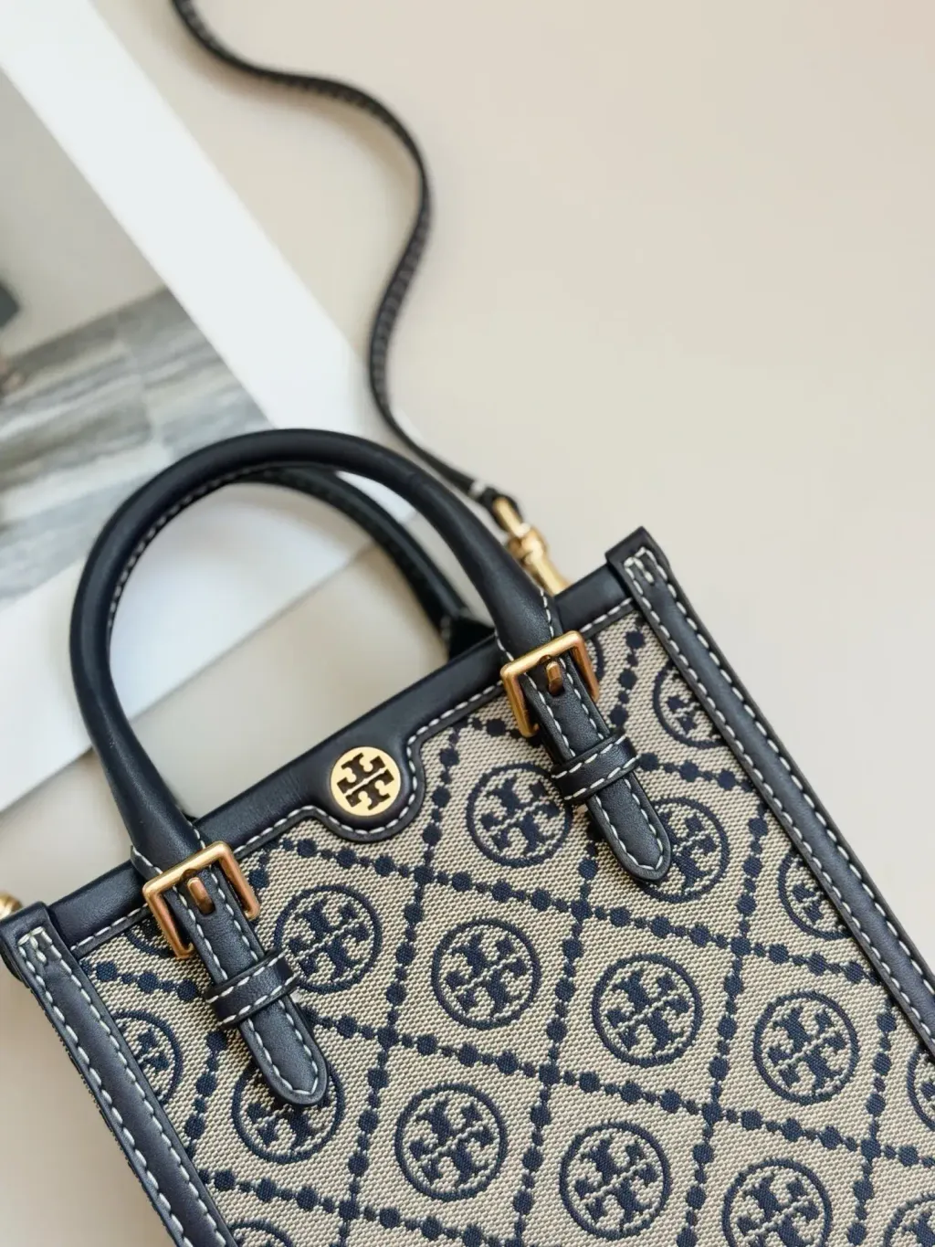 JuzBeauty_JuzBeautyMalaysia_JuzPretty_Authentic_Kbeauty_Malaysia_Skin_Care_Cosmetics_Jbeauty_Health_Care_korean_streetwear_US_Luxury_TORY BURCH 87146 T Monogram Jacquard Mini Tote Bag In Navy 托特包10
