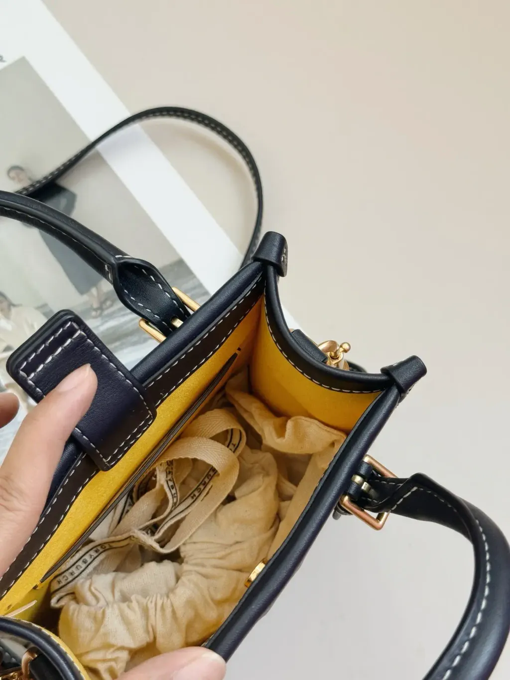 JuzBeauty_JuzBeautyMalaysia_JuzPretty_Authentic_Kbeauty_Malaysia_Skin_Care_Cosmetics_Jbeauty_Health_Care_korean_streetwear_US_Luxury_TORY BURCH 87146 T Monogram Jacquard Mini Tote Bag In Navy 托特包9