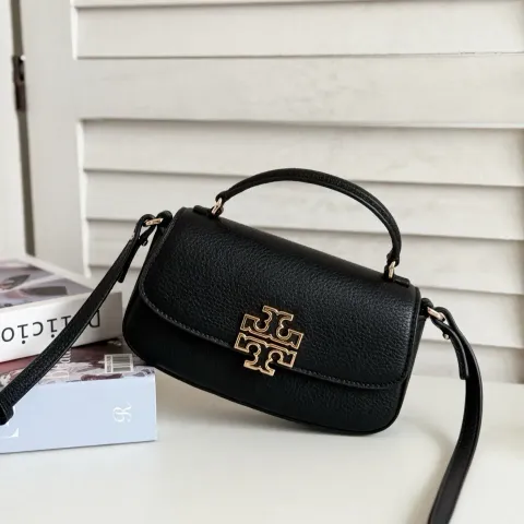 JuzBeauty_JuzBeautyMalaysia_JuzPretty_Authentic_Kbeauty_Malaysia_Skin_Care_Cosmetics_Jbeauty_Health_Care_korean_streetwear_US_Luxury_TORY BURCH 149645 Britten Mini Top Handle In Black 斜挎包9