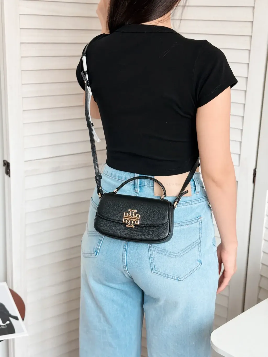 JuzBeauty_JuzBeautyMalaysia_JuzPretty_Authentic_Kbeauty_Malaysia_Skin_Care_Cosmetics_Jbeauty_Health_Care_korean_streetwear_US_Luxury_TORY BURCH 149645 Britten Mini Top Handle In Black 斜挎包2
