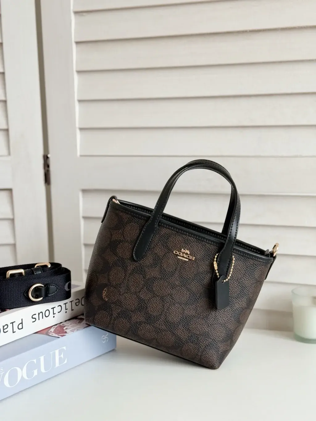 JuzBeauty_JuzBeautyMalaysia_JuzPretty_Authentic_Kbeauty_Malaysia_Skin_Care_Cosmetics_Jbeauty_Health_Care_korean_streetwear_US_Luxury_COACH CW032 City Mini Tote Bag In Signature Canvas Walnut:Black 托特包9