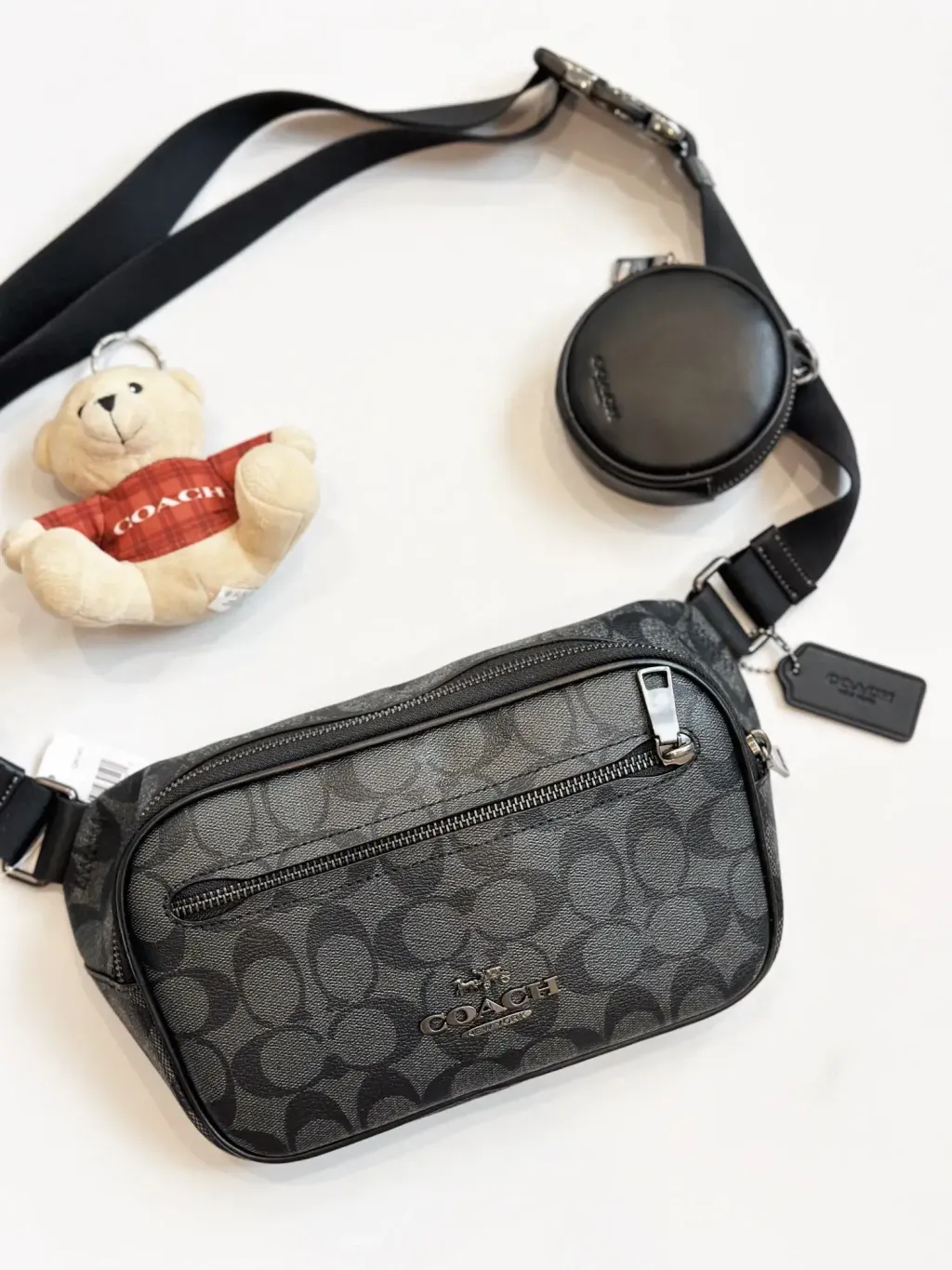 JuzBeauty_JuzBeautyMalaysia_JuzPretty_Authentic_Kbeauty_Malaysia_Skin_Care_Cosmetics_Jbeauty_Health_Care_korean_streetwear_US_Luxury_COACH CZ400 Elias Belt Bag In Signature Canvas In Charcoal Black 男士胸包10