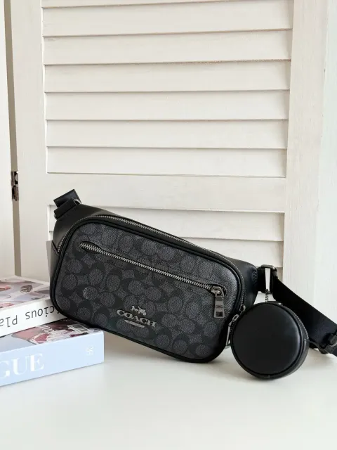 JuzBeauty_JuzBeautyMalaysia_JuzPretty_Authentic_Kbeauty_Malaysia_Skin_Care_Cosmetics_Jbeauty_Health_Care_korean_streetwear_US_Luxury_COACH CZ400 Elias Belt Bag In Signature Canvas In Charcoal Black 男士胸包5