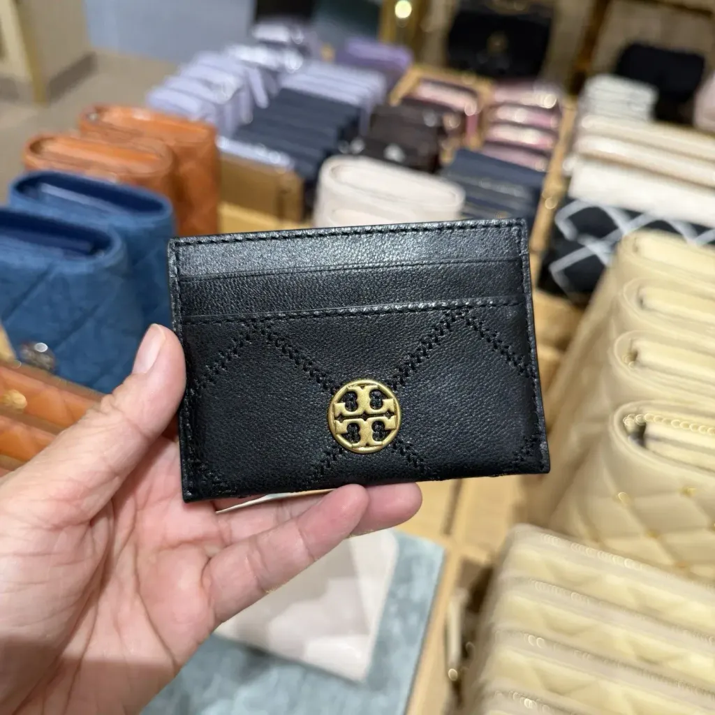 JuzBeauty_JuzBeautyMalaysia_JuzPretty_Authentic_Kbeauty_Malaysia_Skin_Care_Cosmetics_Jbeauty_Health_Care_korean_streetwear_US_Luxury_TORY BURCH 165928 Willa Soft Slim Card Case In Black 卡包6