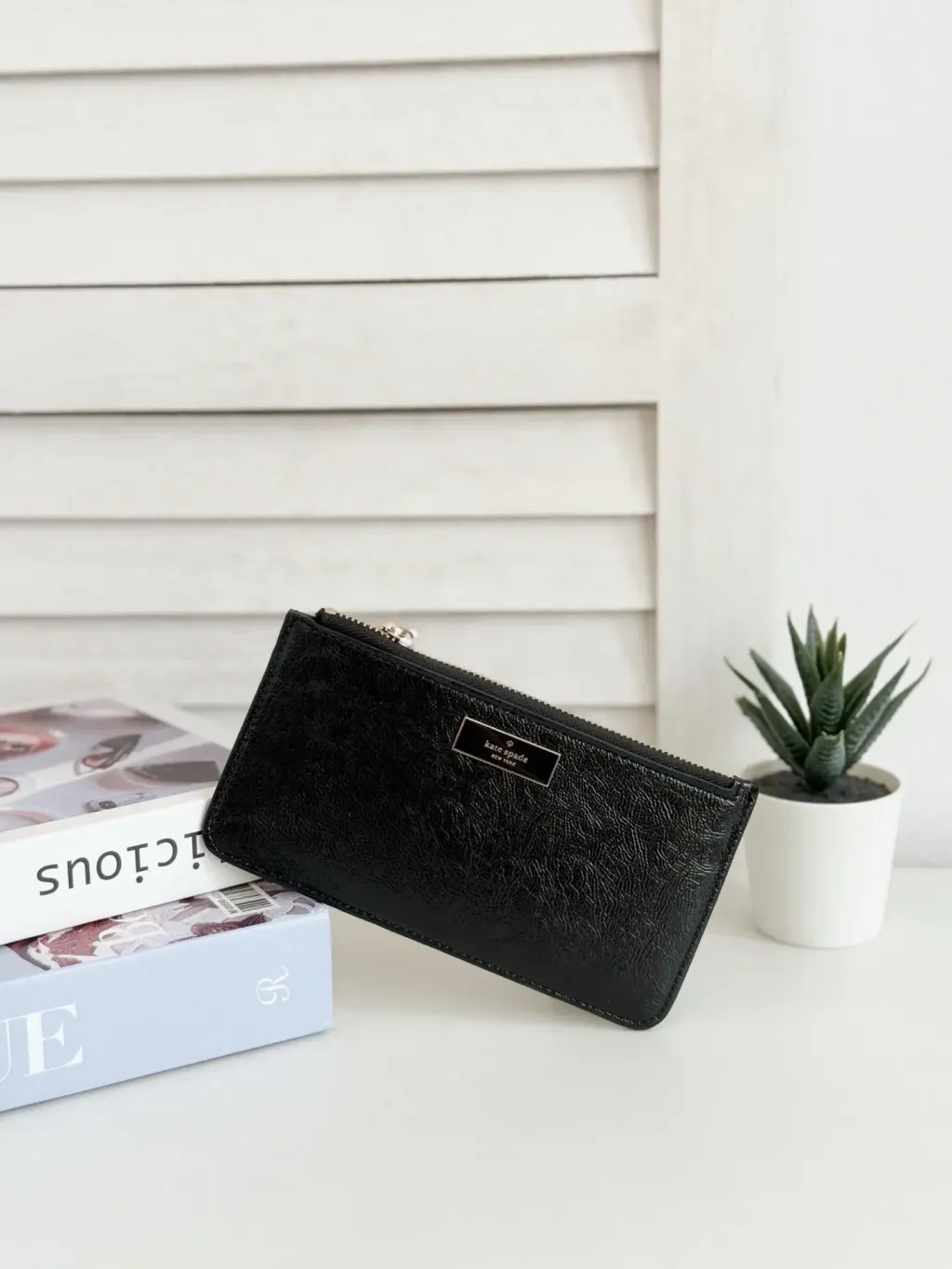 JuzBeauty_JuzBeautyMalaysia_JuzPretty_Authentic_Kbeauty_Malaysia_Skin_Care_Cosmetics_Jbeauty_Health_Care_korean_streetwear_US_Luxury_KATE SPADE KM550 Bridget Crinkle Patent Large Slim Card Holder In Black 卡包2