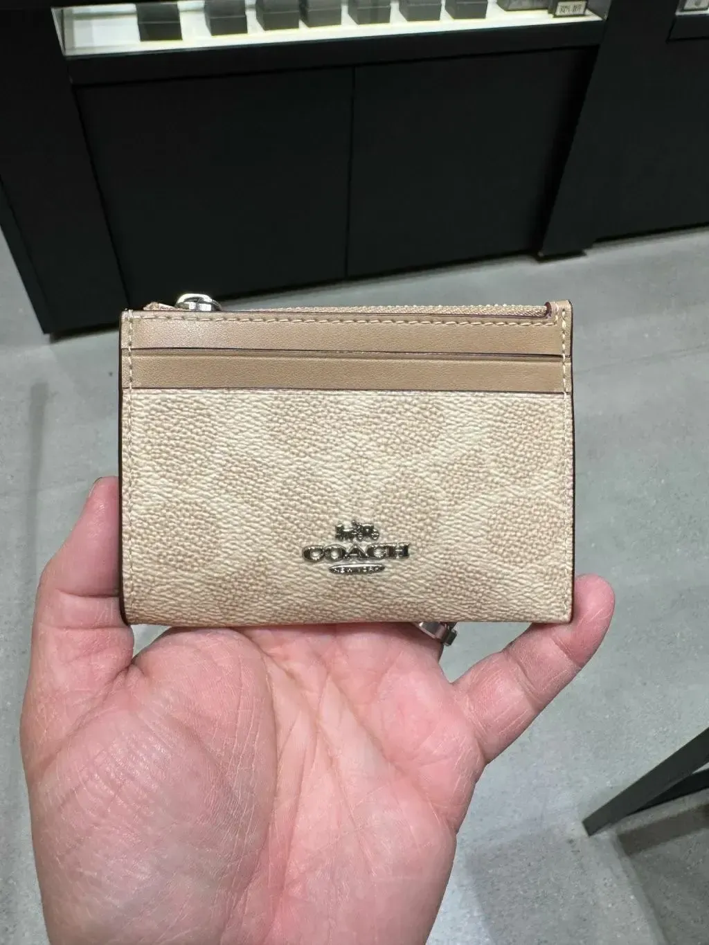 JuzBeauty_JuzBeautyMalaysia_JuzPretty_Authentic_Kbeauty_Malaysia_Skin_Care_Cosmetics_Jbeauty_Health_Care_korean_streetwear_US_Luxury_COACH CW870 Mini Skinny Id Case In Signature Canvas5