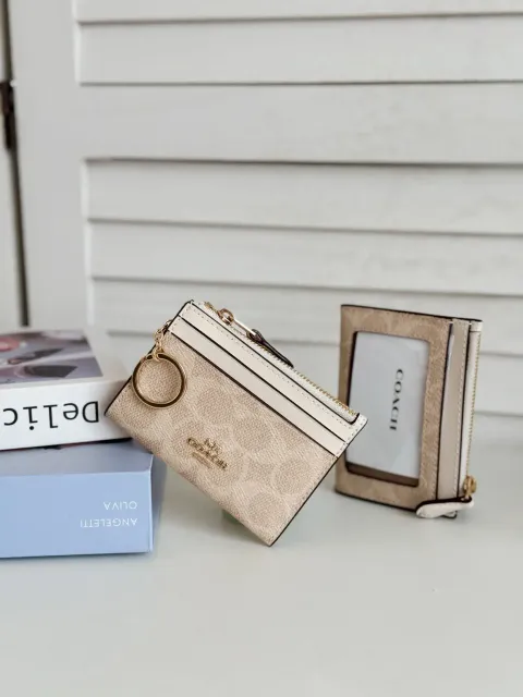 JuzBeauty_JuzBeautyMalaysia_JuzPretty_Authentic_Kbeauty_Malaysia_Skin_Care_Cosmetics_Jbeauty_Health_Care_korean_streetwear_US_Luxury_COACH CW870 Mini Skinny Id Case In Signature Canvas4