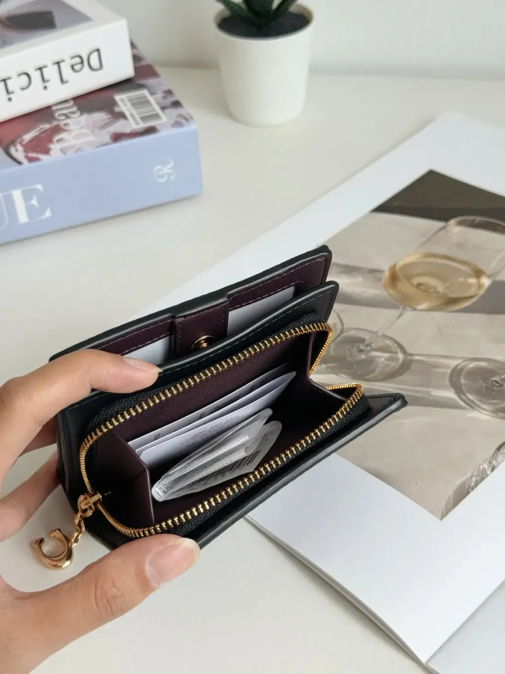 JuzBeauty-JuzBeautyMalaysia-JuzPretty-Authentic-Kbeauty-Malaysia-Skin-Care-Cosmetics-Jbeauty-Health-Care-korean-streetwear-COACH C3309 Snap Wallet In Signature Canvas Brown Black 多功能钱包5