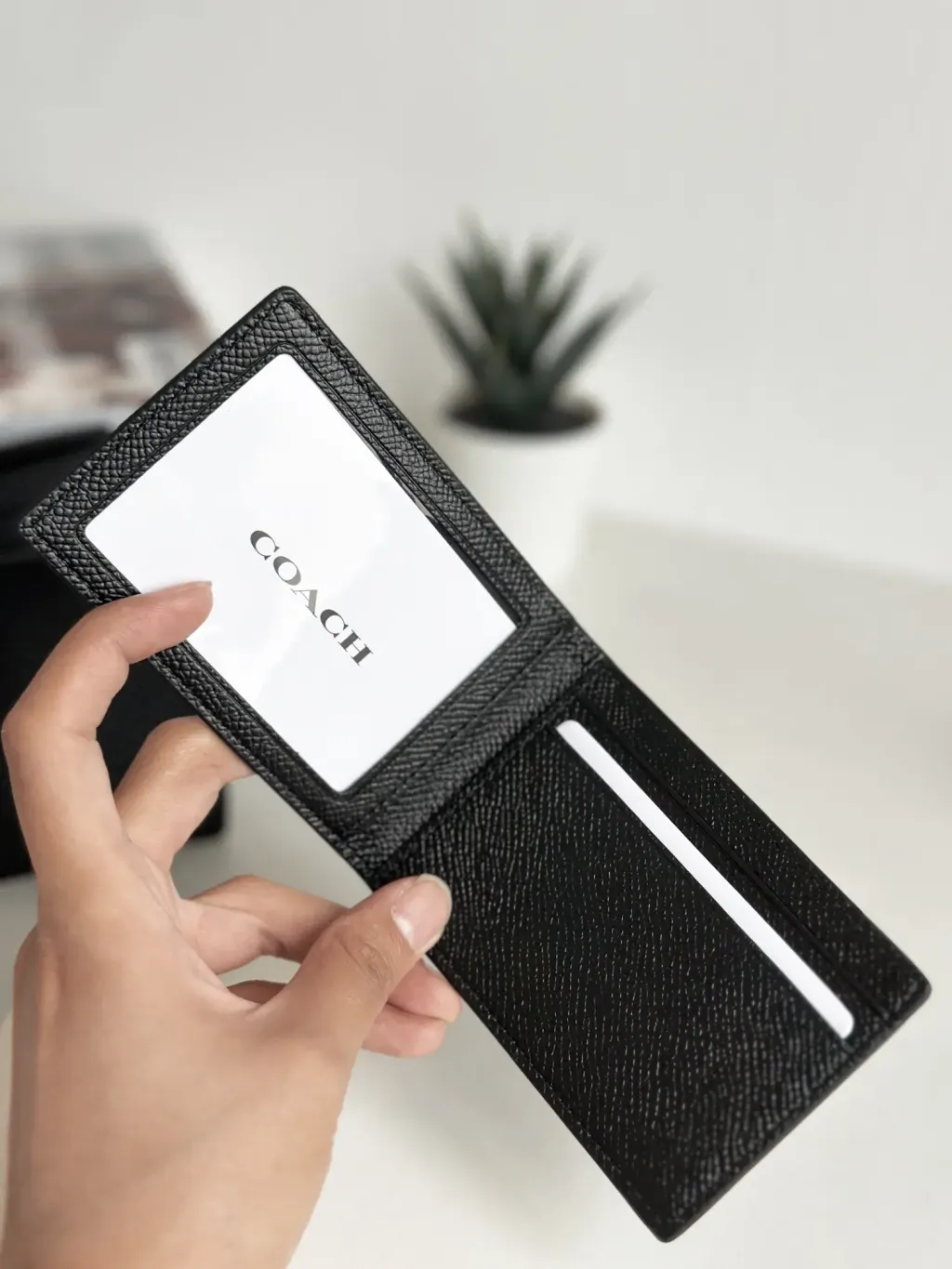 JuzBeauty_JuzBeautyMalaysia_JuzPretty_Authentic_Kbeauty_Malaysia_Skin_Care_Cosmetics_Jbeauty_Health_Care_korean_streetwear_US_COACH 3 In 1 Crossgrain C6331 Compact Wallet In Black 钱包卡包2