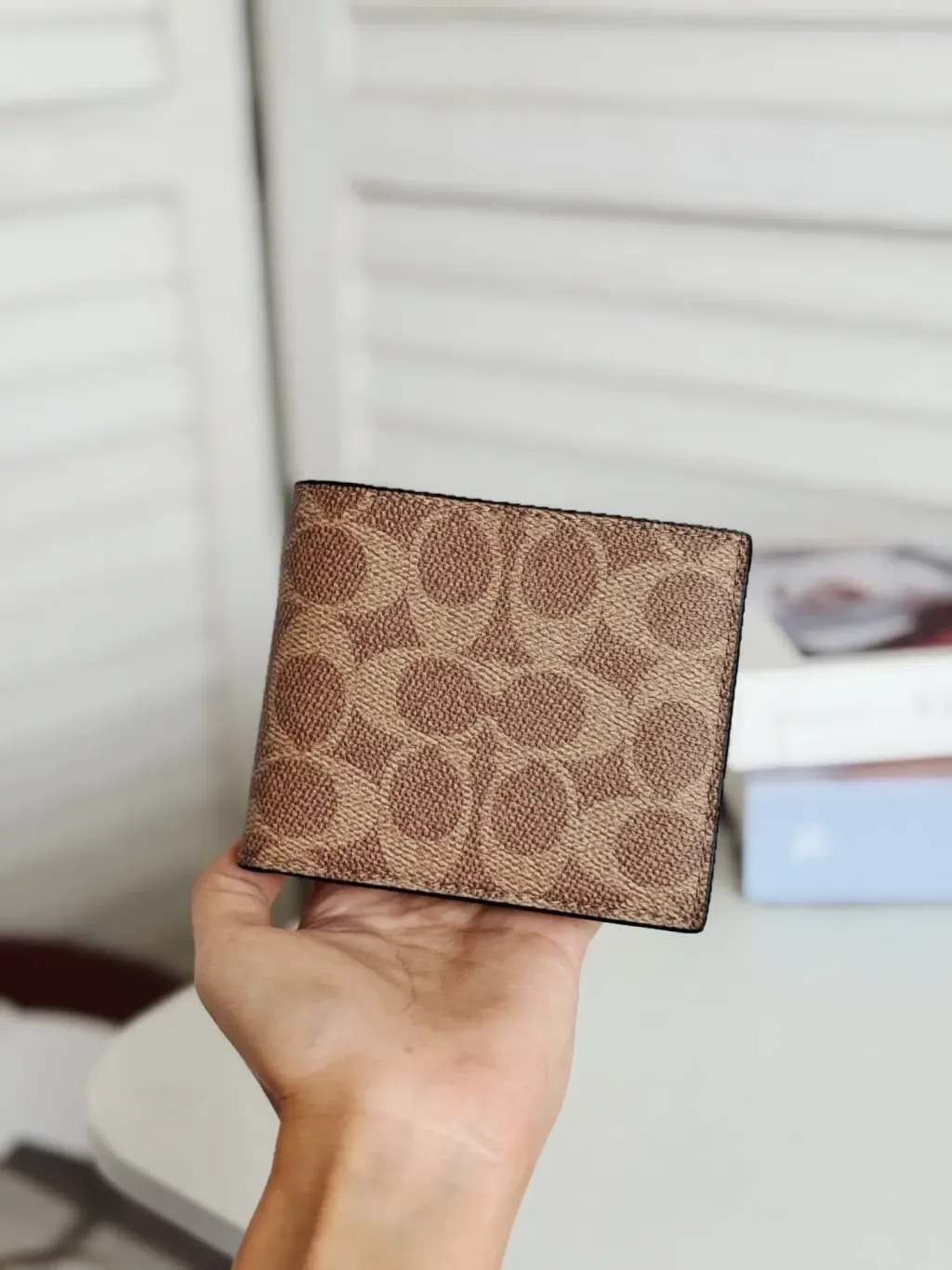 JuzBeauty_JuzBeautyMalaysia_JuzPretty_Authentic_Kbeauty_Malaysia_Skin_Care_Cosmetics_Jbeauty_Health_Care_korean_streetwear_US_Luxury_COACH CY394 ID Billfold Wallet In Signature Canvas In Tan:Black 男款钱包1