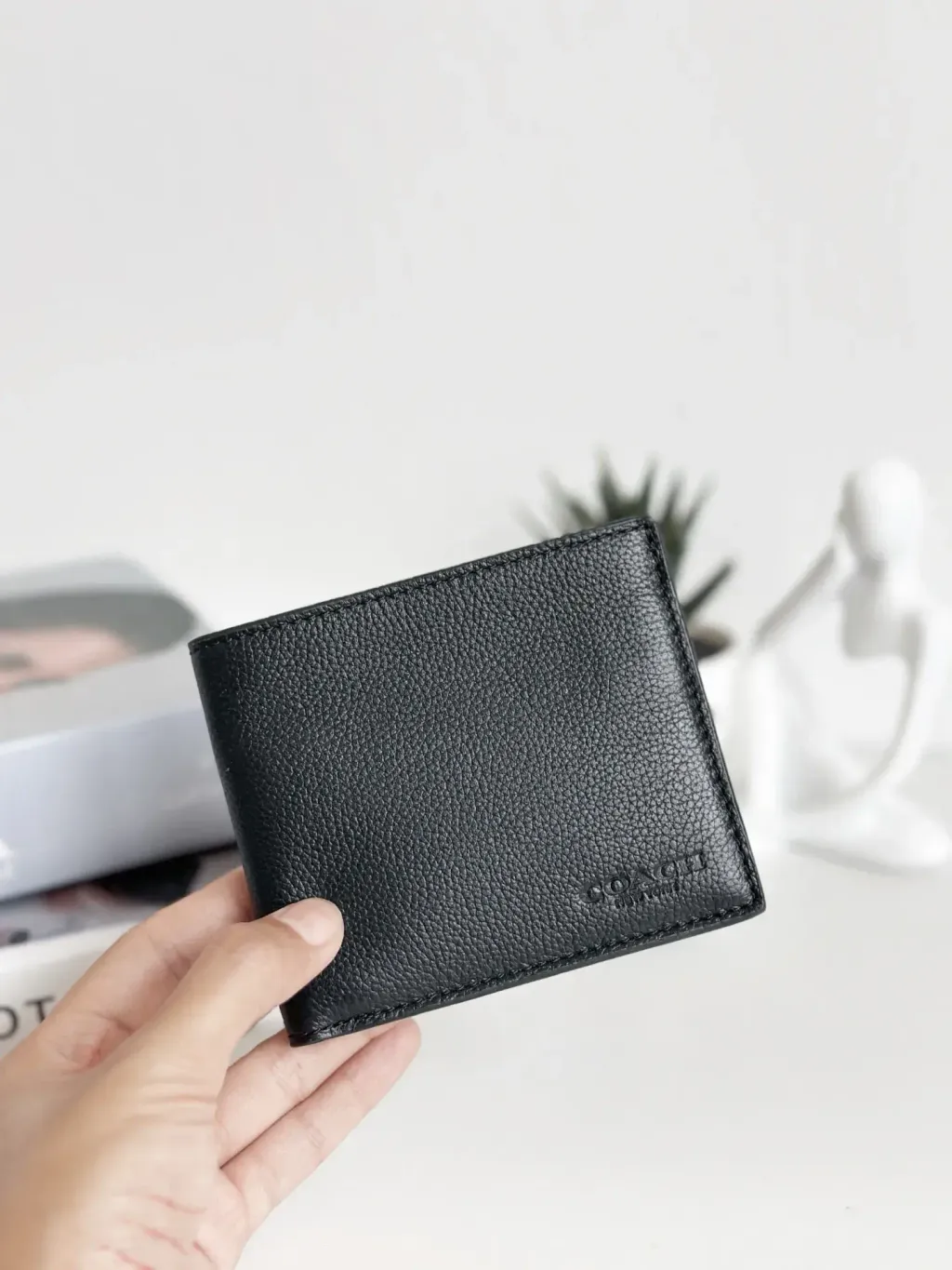 JuzBeauty_JuzBeautyMalaysia_JuzPretty_Authentic_Kbeauty_Malaysia_Skin_Care_Cosmetics_Jbeauty_Health_Care_korean_streetwear_US_Luxury_COACH F67630 ID Billfold Wallet In Black 男士钱包3