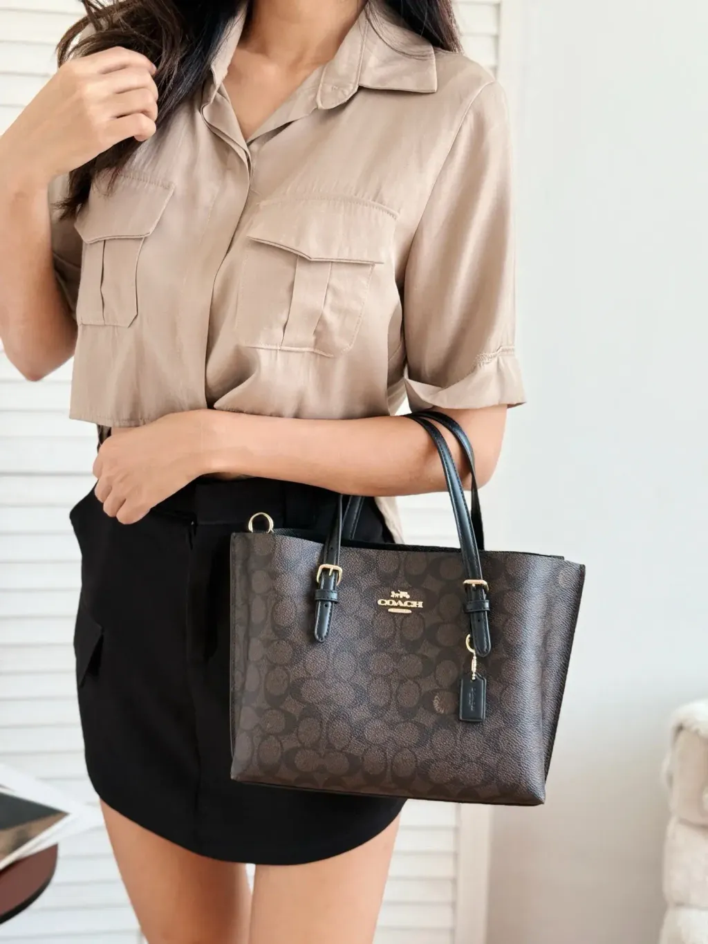 JuzBeauty_JuzBeautyMalaysia_JuzPretty_Authentic_Kbeauty_Malaysia_Skin_Care_Cosmetics_Jbeauty_Health_Care_korean_streetwear_US_Luxury_COACH CV965 Mollie Tote Bag 25 In Signature Canvas In Walnut:Black 托特包3