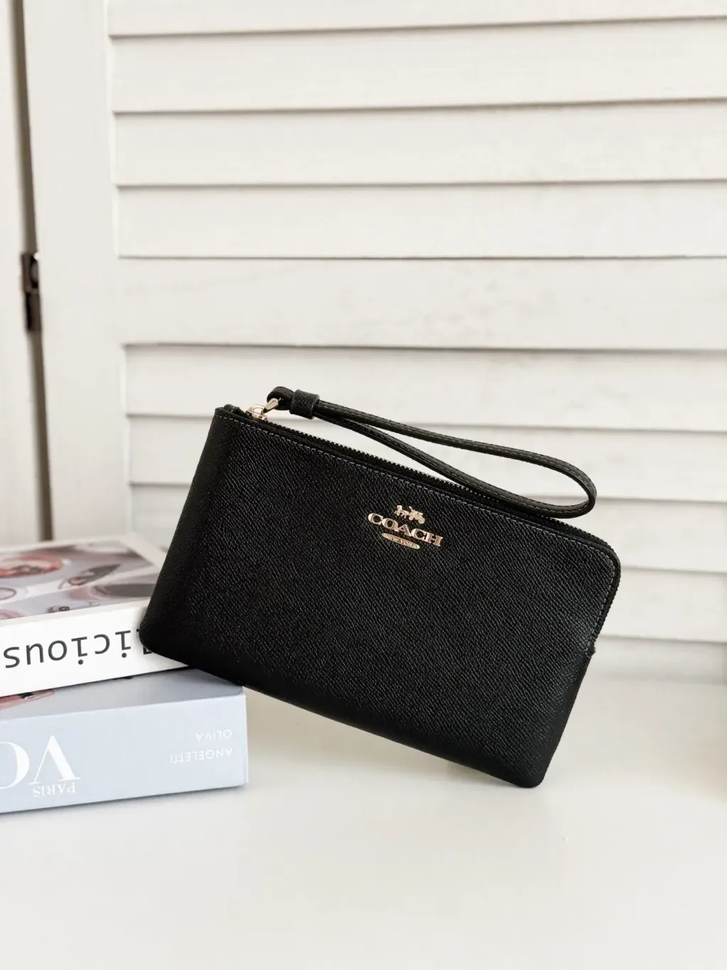 JuzBeauty_JuzBeautyMalaysia_JuzPretty_Authentic_Kbeauty_Malaysia_Skin_Care_Cosmetics_Jbeauty_Health_Care_korean_streetwear_US_Luxury_COACH 3888 Large Corner Zip Wristlet 手拿包