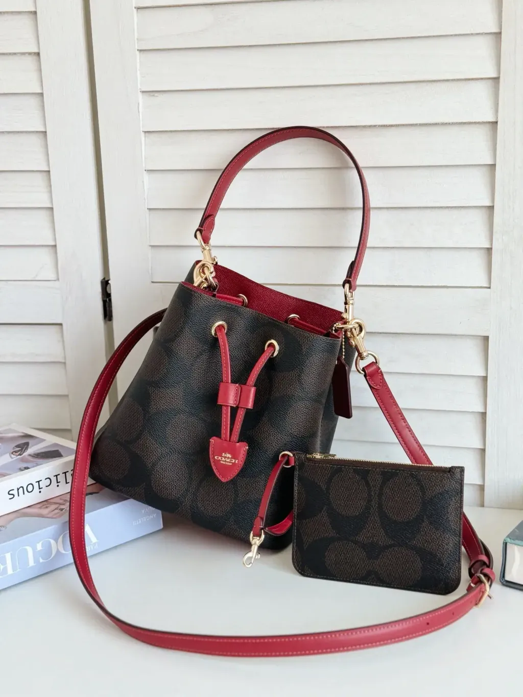 JuzBeauty_JuzBeautyMalaysia_JuzPretty_Authentic_Kbeauty_Malaysia_Skin_Care_Cosmetics_Jbeauty_Health_Care_korean_streetwear_US_Luxury_COACH CCD77 Rowan Bucket Bag In Maxi Signature Canvas In Walnut:True Red 水桶包7