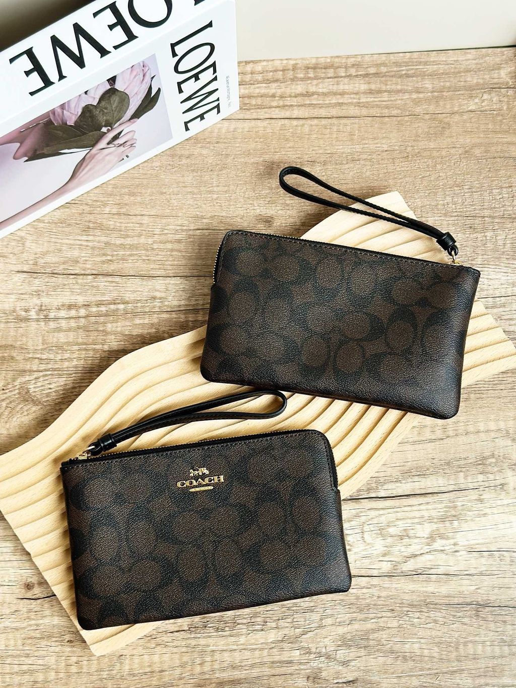 JuzBeauty_JuzBeautyMalaysia_JuzPretty_Authentic_Kbeauty_Malaysia_Skin_Care_Cosmetics_Jbeauty_Health_Care_korean_streetwear_US_COACH 6648 Large Corner Zip Wristlet in Signature Canvas Brown Black