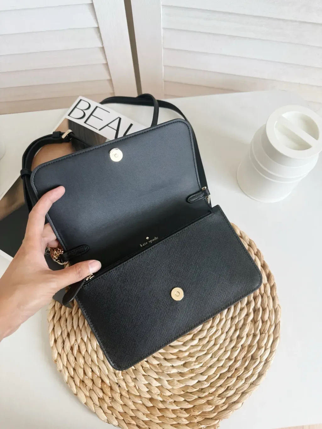 JuzBeauty_JuzBeautyMalaysia_JuzPretty_Authentic_Kbeauty_Malaysia_Skin_Care_Cosmetics_Jbeauty_Health_Care_korean_streetwear_US_Luxury_KATE SPADE KC586 Madison Small Flap Crossbody in Black 斜挎包8
