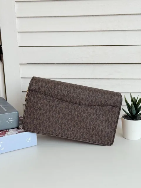 JuzBeauty_JuzBeautyMalaysia_JuzPretty_Authentic_Kbeauty_Malaysia_Skin_Care_Cosmetics_Jbeauty_Health_Care_korean_streetwear_US_Luxury_MICHAEL KORS 35F5GTVC8B Jet Set Medium Signature Logo Crossbody Bag in Brown 斜挎包7