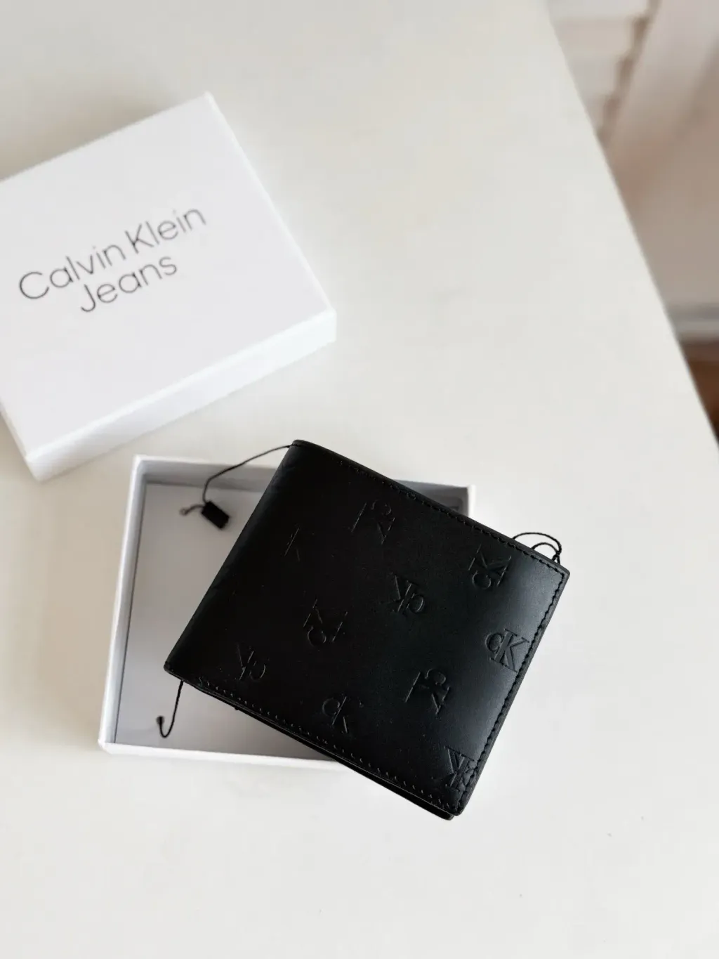 JuzBeauty_JuzBeautyMalaysia_JuzPretty_Authentic_Kbeauty_Malaysia_Skin_Care_Cosmetics_Jbeauty_Health_Care_korean_streetwear_US_Luxury_CALVIN KLEIN SP40603814 Men Wallet Boxed Set 男款钱包4