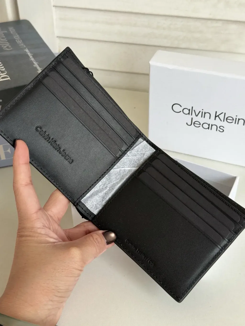 JuzBeauty_JuzBeautyMalaysia_JuzPretty_Authentic_Kbeauty_Malaysia_Skin_Care_Cosmetics_Jbeauty_Health_Care_korean_streetwear_US_Luxury_CALVIN KLEIN SP40603814 Men Wallet Boxed Set 男款钱包2