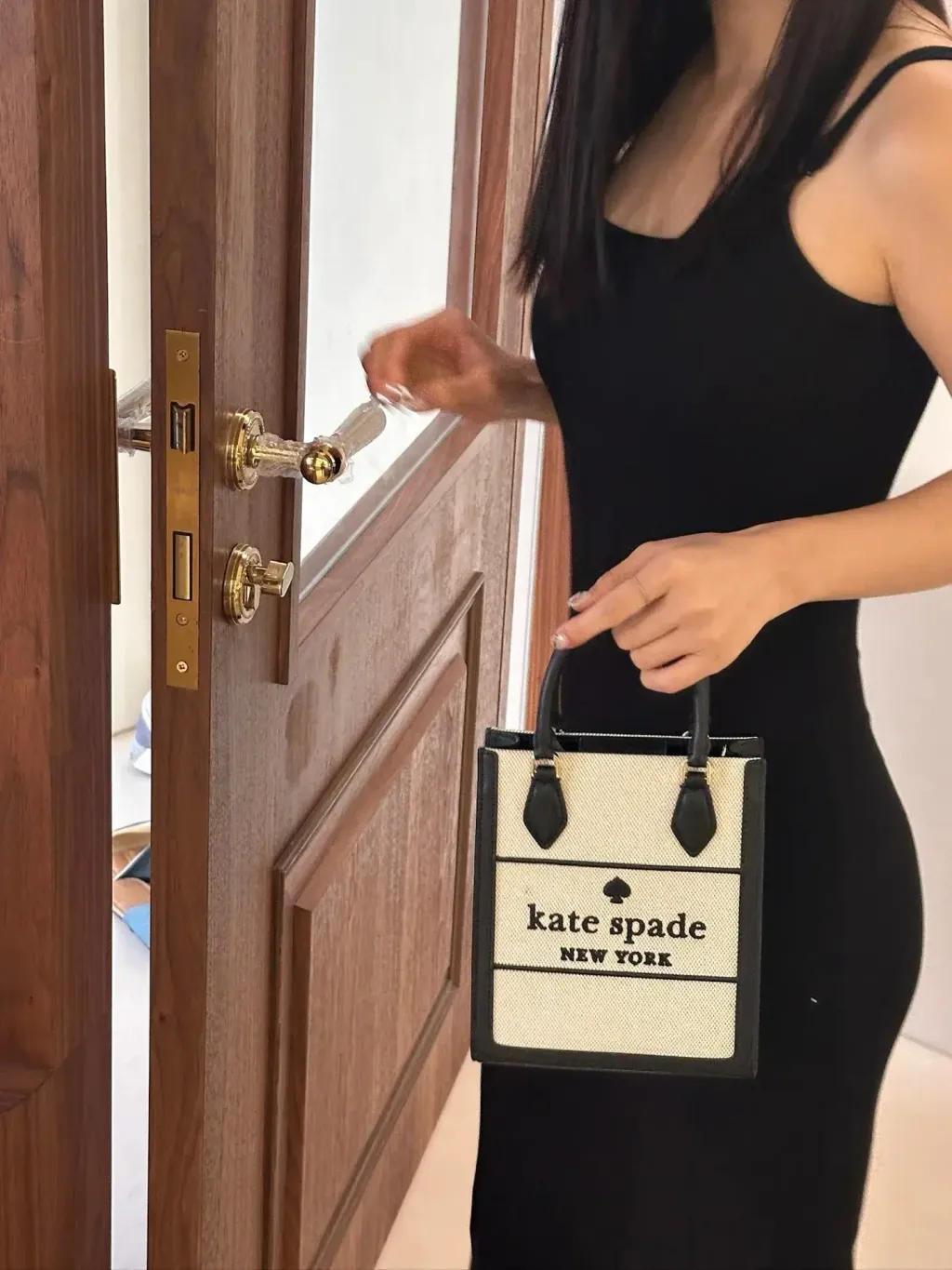 JuzBeauty_JuzBeautyMalaysia_JuzPretty_Authentic_Kbeauty_Malaysia_Skin_Care_Cosmetics_Jbeauty_Health_Care_korean_streetwear_US_Luxury_KATE SPADE KK235 Ellie Canvas Mini Tote in Black Multi 琴谱包2